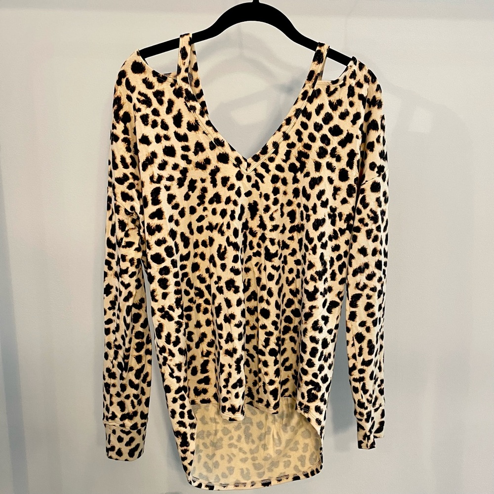 Express leopard print cold shoulder shirt, long sleeve, size xs